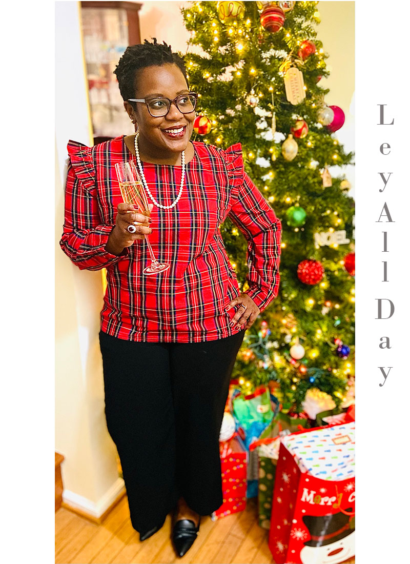12 Days of Holiday Outfits – Day 9: Tartan