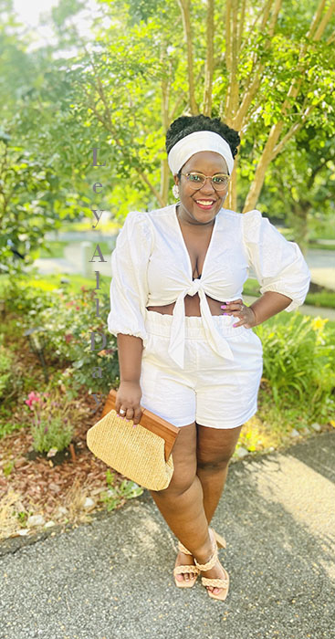 3 Petite Vacation Outfits 2022