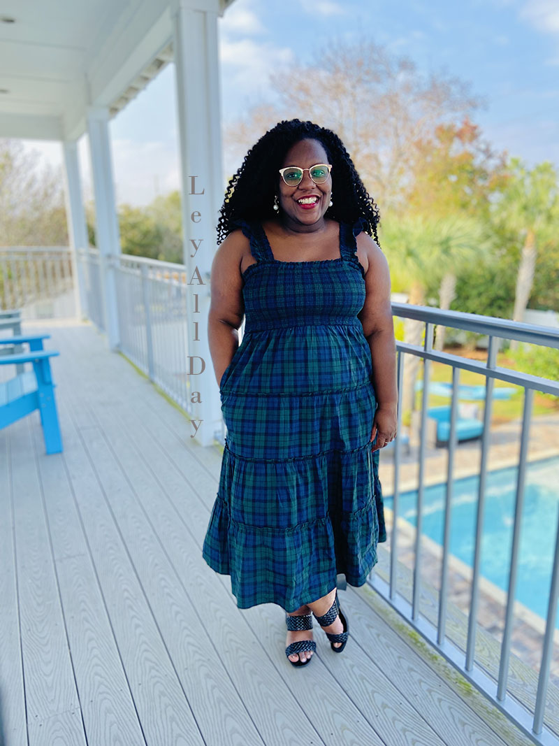 The 12 Days of Holiday Outfits 2022 Is Here!  Day 1: Plaid