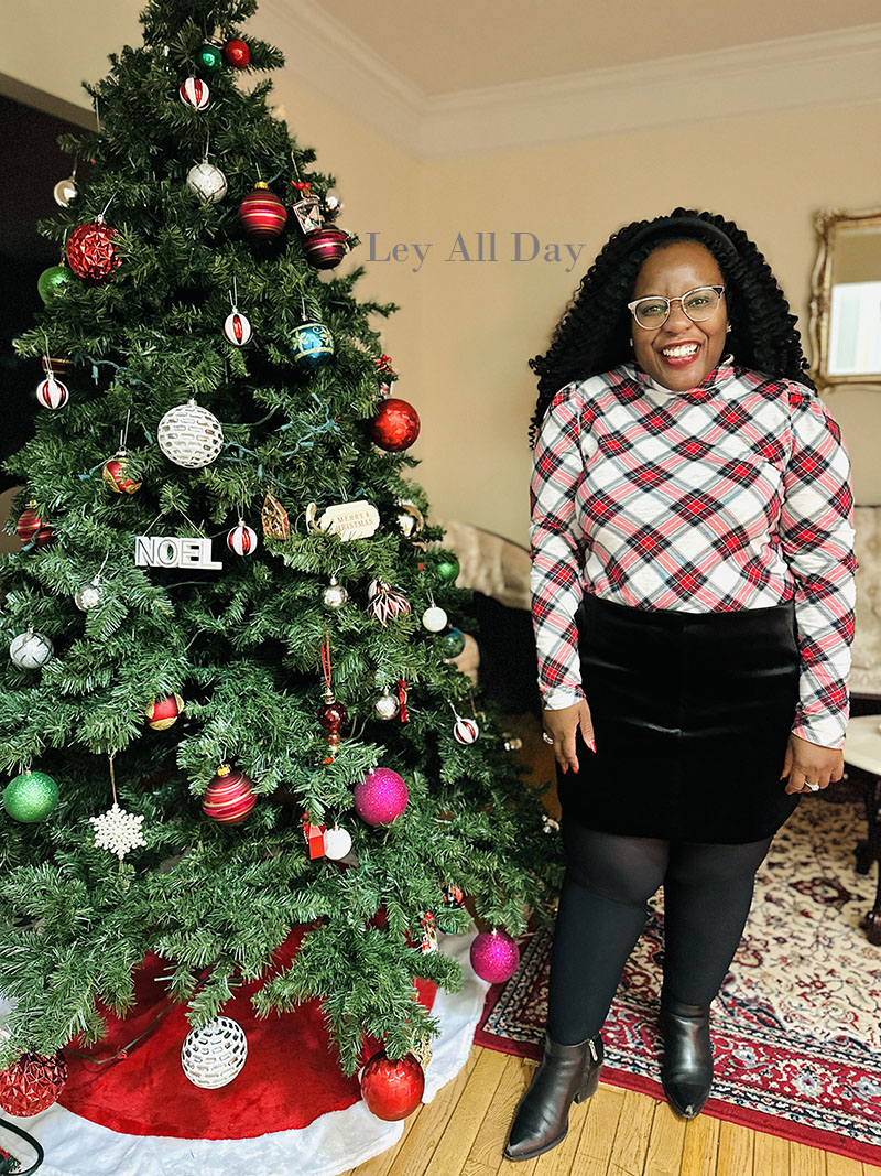 12 Days of Holiday Outfits Day 7: Black Velvet