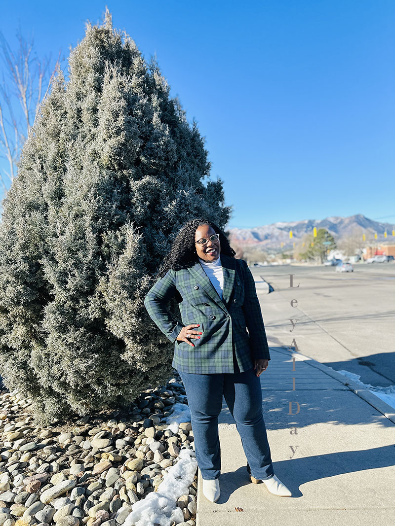 12 Days of Holiday Outfits Day 11: Plaid